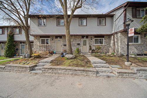 61-45 Hansen Road N, Brampton, ON, L6V3C5 | Card Image