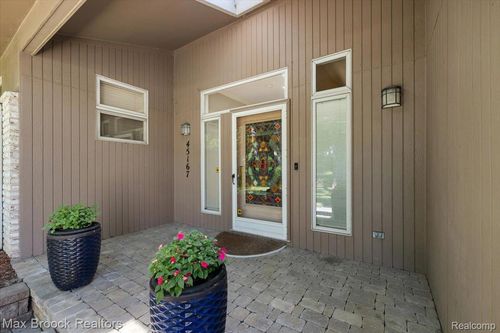 45167 9 Mile Rd, Northville, MI, 48167-9779 | Card Image