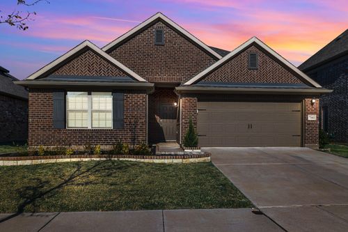 7161 Red Twig Trl, Venus, TX, 76084-0137 | Card Image