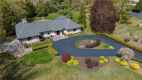136 White Birch Cir, Hope, RI, 02831-1107 | Card Image