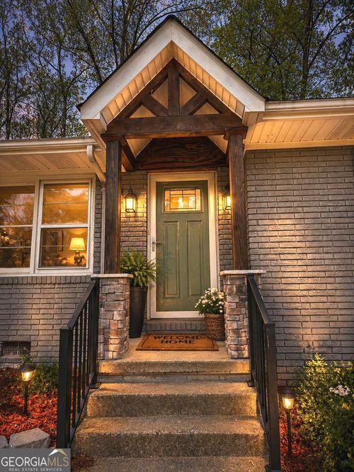 391 Rosedale St, Toccoa, GA, 30577-1926 | Card Image