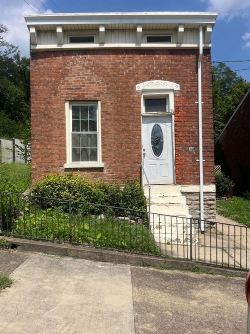 728 W 9th St, Covington, KY, 41011-2028 | Card Image