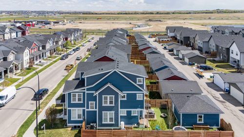 401 S Point Glen Sw, Airdrie, AB, T4B4L1 | Card Image