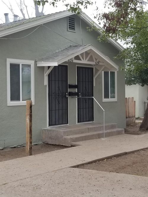 618 J St, Modesto, CA, 95354-2230 | Card Image