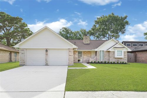 4005 Stoneybrook Street, Baytown, TX, 77521 | Card Image