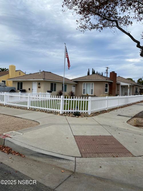 843 E Orange St, Santa Maria, CA, 93454-5840 | Card Image