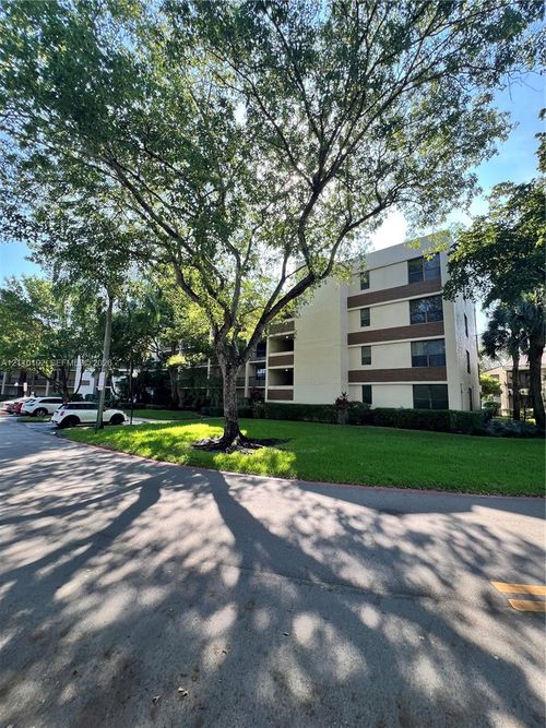302-2-100 Nw 76th Ave, Plantation, FL, 33324-2041 | Card Image