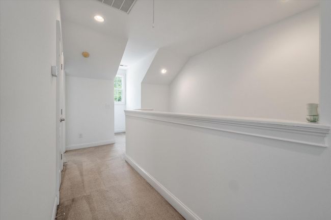 upstairs hall | Image 28