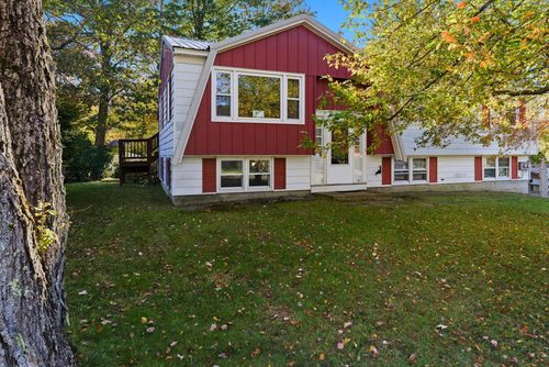 4 Vernon Ave, Rochester, NH, 03867-2034 | Card Image