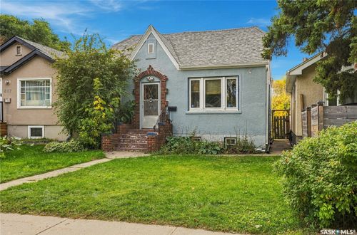 821 College Avenue, Regina, SK, S4N0Y1 | Card Image