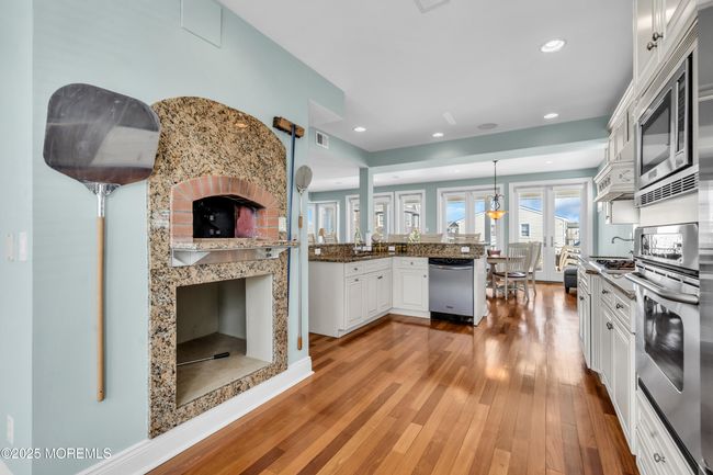 2nd Floor Pizza Oven in Kitchen | Image 26