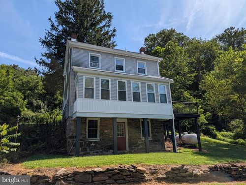 3374 W Springfield Rd, GLEN ROCK, PA, 17327-8350 | Card Image