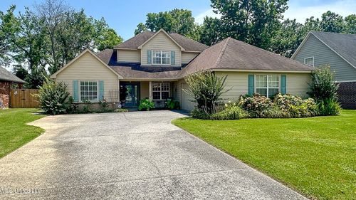 9861 Alexanders Ridge Dr, Olive Branch, MS, 38654-4194 | Card Image