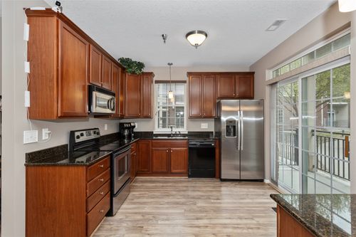 116-3031 Grand Ave, Des Moines, IA, 50312-4242 | Card Image