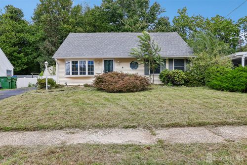 33 Caldwell Rd, Edison, NJ, 08817-4154 | Card Image