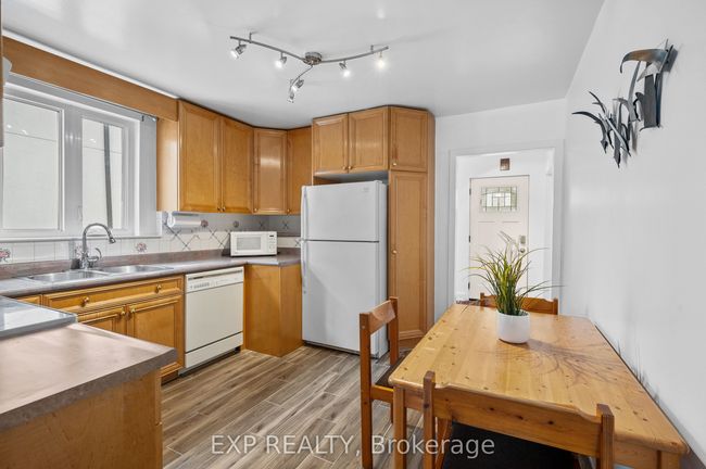 27 Stock Ave, House other with 3 bedrooms, 2 bathrooms and 6 parking in Etobicoke ON | Image 7