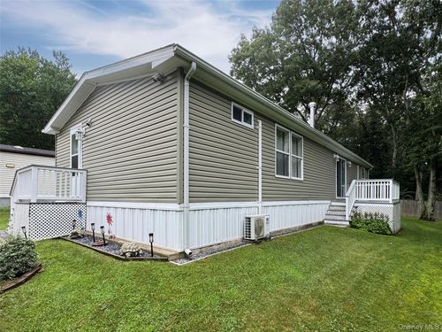 unit-1e-1800 Osborn Ave. Unit 1E Osborn Ave, Riverhead, NY, 11901-5240 | Card Image