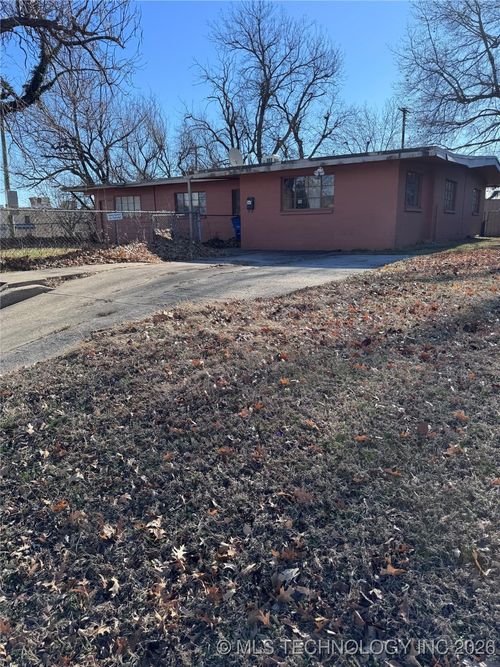 3812 E 28th St, Tulsa, OK, 74114-5922 | Card Image