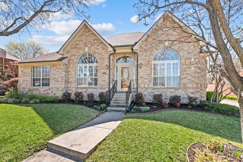 8812 Ridge Run Dr, North Richland Hills, TX, 76182-8326 | Card Image