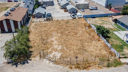 127 K St, Bakersfield, CA, 93304-3164 | Card Image