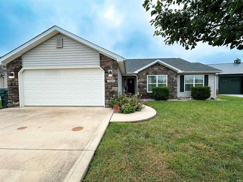 7805 W Frankie Dr, Yorktown, IN, 47396-9005 | Card Image