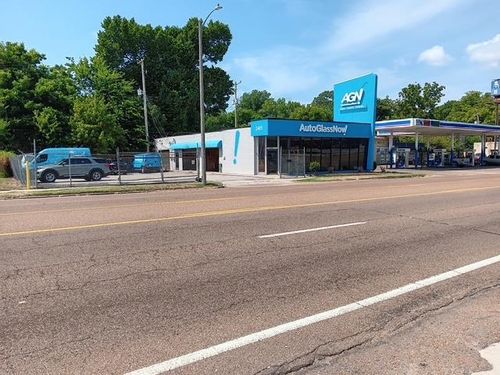 2405 Summer Ave, Memphis, TN, 38112-2517 | Card Image