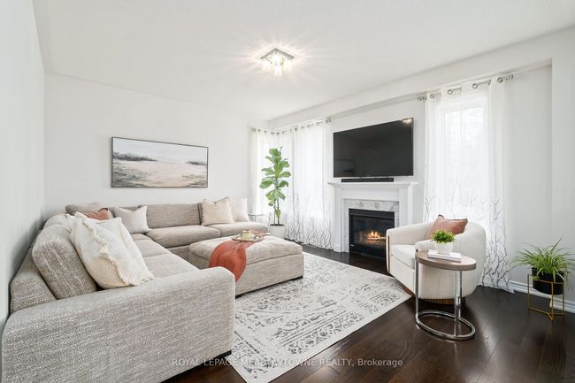 121 Upper Canada Crt, House other with 4 bedrooms, 4 bathrooms and 4 parking in Georgetown ON | Image 9
