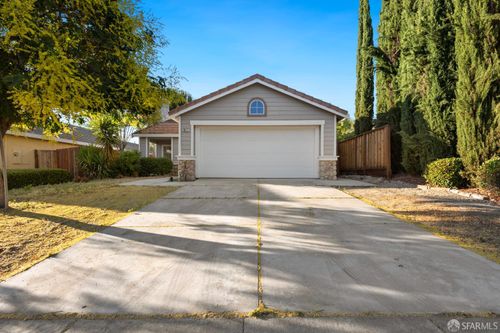 1017 Rockspring Way, Antioch, CA, 94531-8399 | Card Image