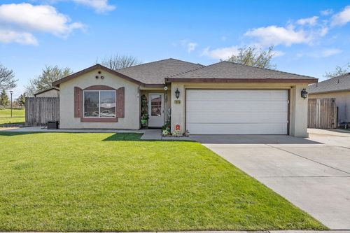 1915 Valley Springs Ave, Hanford, CA, 93230-6947 | Card Image