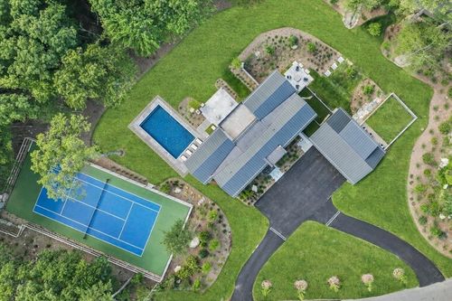 286 Country Dr, Weston, MA, 02493-1138 | Card Image