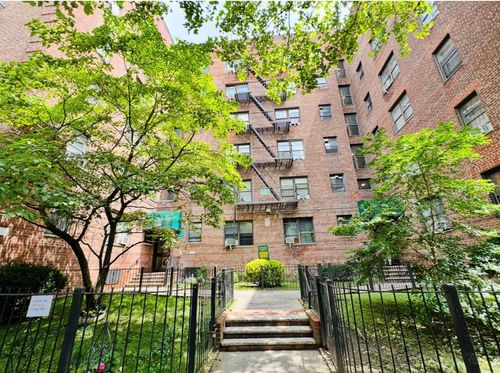 2g-44 Macnish St, Elmhurst, NY, 11373 | Card Image