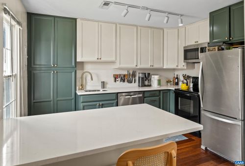 f-1219 Villa Ln, CHARLOTTESVILLE, VA, 22903-6566 | Card Image