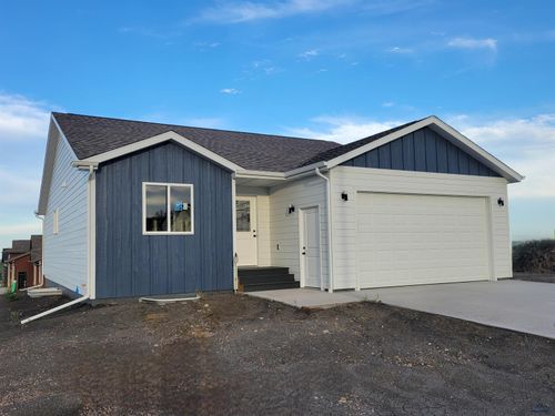 5232 Bunker Dr, Rapid City, SD, 57701-6624 | Card Image