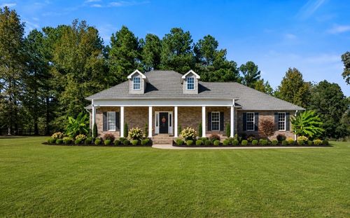2044 Old Blacktop Rd, Mc Ewen, TN, 37101-5536 | Card Image