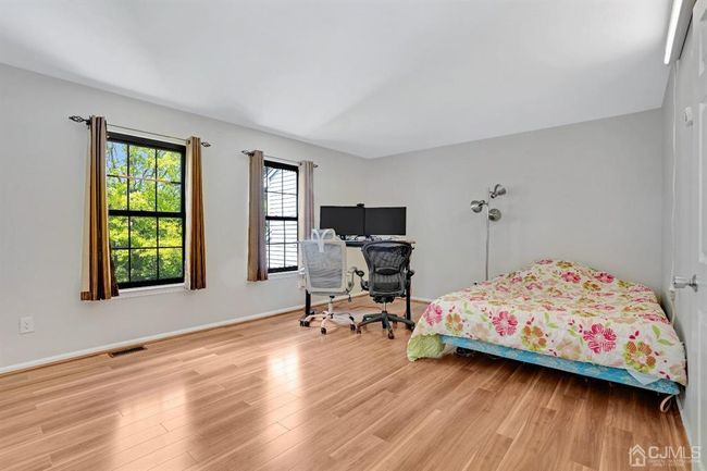 1308 Woodbridge Commons Way, Townhouse with 3 bedrooms, 2 bathrooms and null parking in Iselin NJ | Image 13