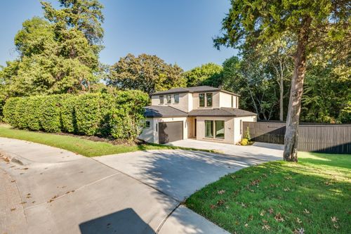 1700 Carriage Creek Dr, DeSoto, TX, 75115-3676 | Card Image