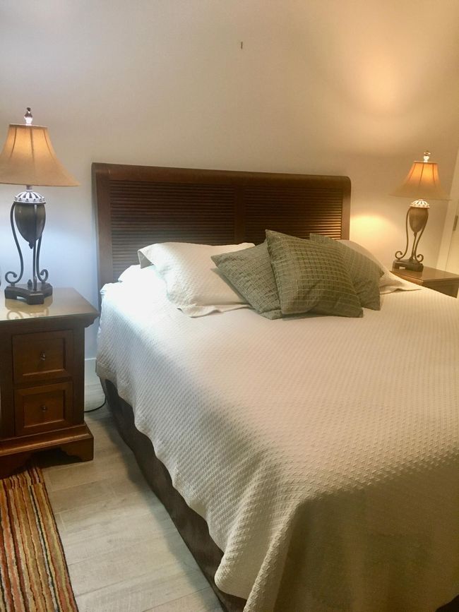 King Bed | Image 5