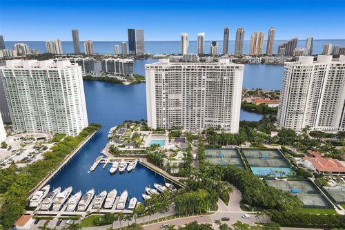 2404-7000 Island Blvd, Aventura, FL, 33160 | Card Image