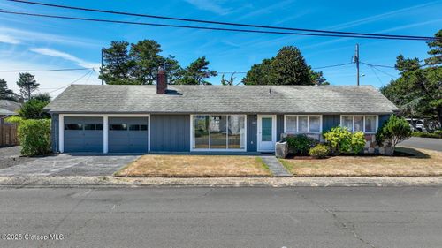 1210 S Downing St, Seaside, OR, 97138-5424 | Card Image