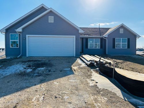 208 Autumnwood Ln, DAVIS JUNCTION, IL, 61020-9449 | Card Image