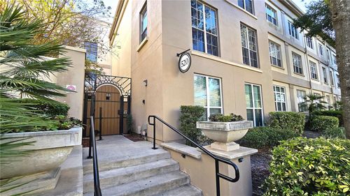 1238-520 S Armenia Ave, TAMPA, FL, 33609-3385 | Card Image