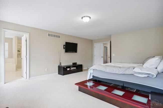 5535 Longhunter Chase Dr, House other with 4 bedrooms, 3 bathrooms and null parking in Liberty Twp OH | Image 39