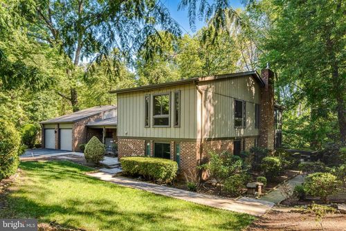 9022 Trailridge Ct, VIENNA, VA, 22182-1730 | Card Image