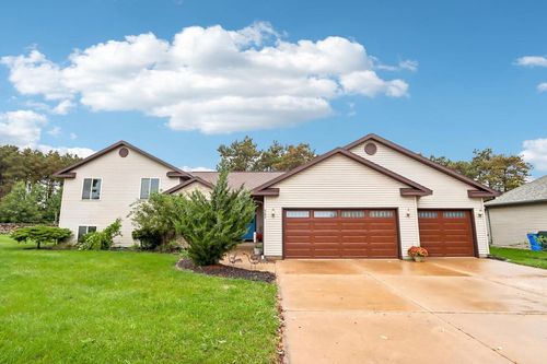 563 Clemens Court, Portage, WI, 53901 | Card Image