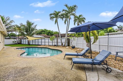 10150 Nw 22nd Ct, Pembroke Pines, FL, 33026-1806 | Card Image