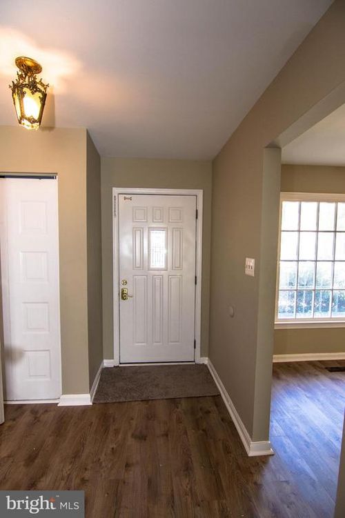 5404 Helm Ct, FAIRFAX, VA, 22032-3308 | Card Image