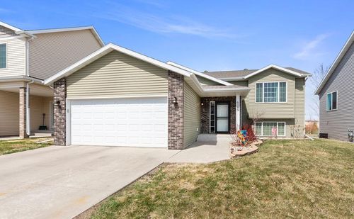 6089 55th Ave S, Fargo, ND, 58104-5671 | Card Image