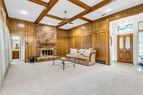 1013 Canyon Ridge Dr, Desoto, TX, 75115-3820 | Card Image