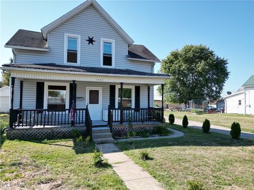 1421 Chestnut St, Coshocton, OH, 43812-1402 | Card Image