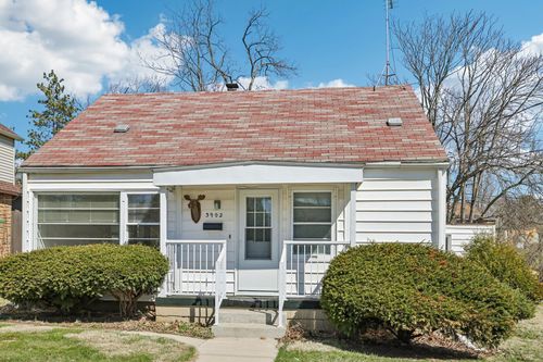 3902 Winnemac Avenue, Madison, WI, 53711 | Card Image